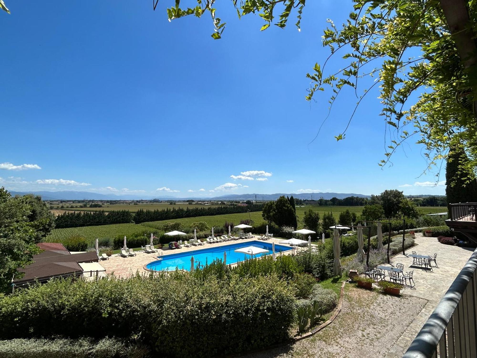 Ripa Relais Colle Del Sole Villa Torchiagina Exterior photo