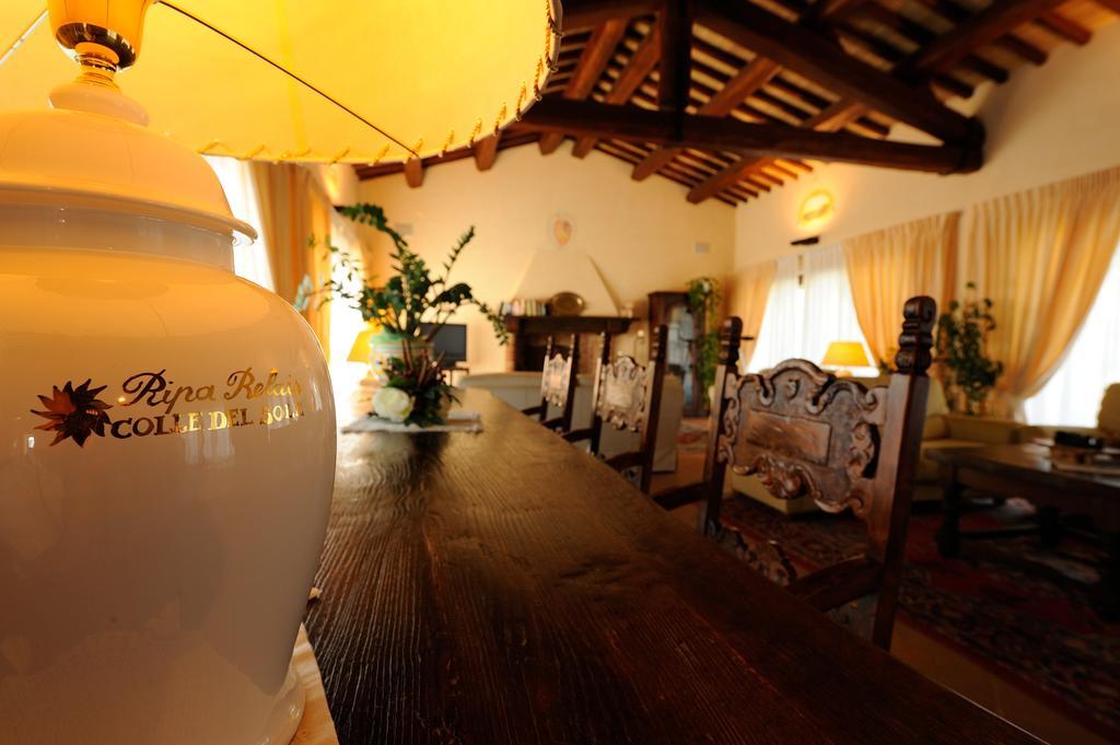 Ripa Relais Colle Del Sole Villa Torchiagina Exterior photo