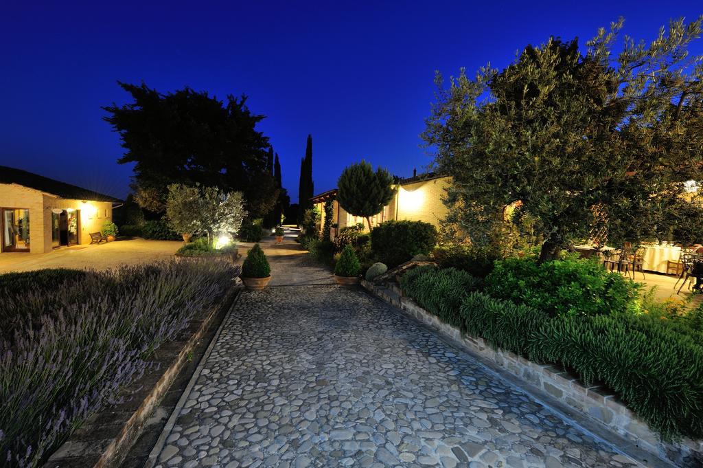 Ripa Relais Colle Del Sole Villa Torchiagina Exterior photo