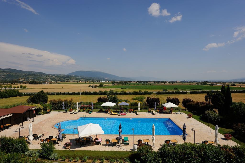 Ripa Relais Colle Del Sole Villa Torchiagina Exterior photo