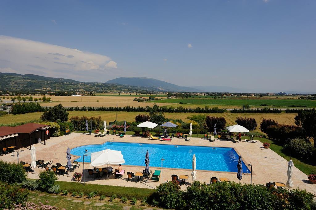 Ripa Relais Colle Del Sole Villa Torchiagina Exterior photo